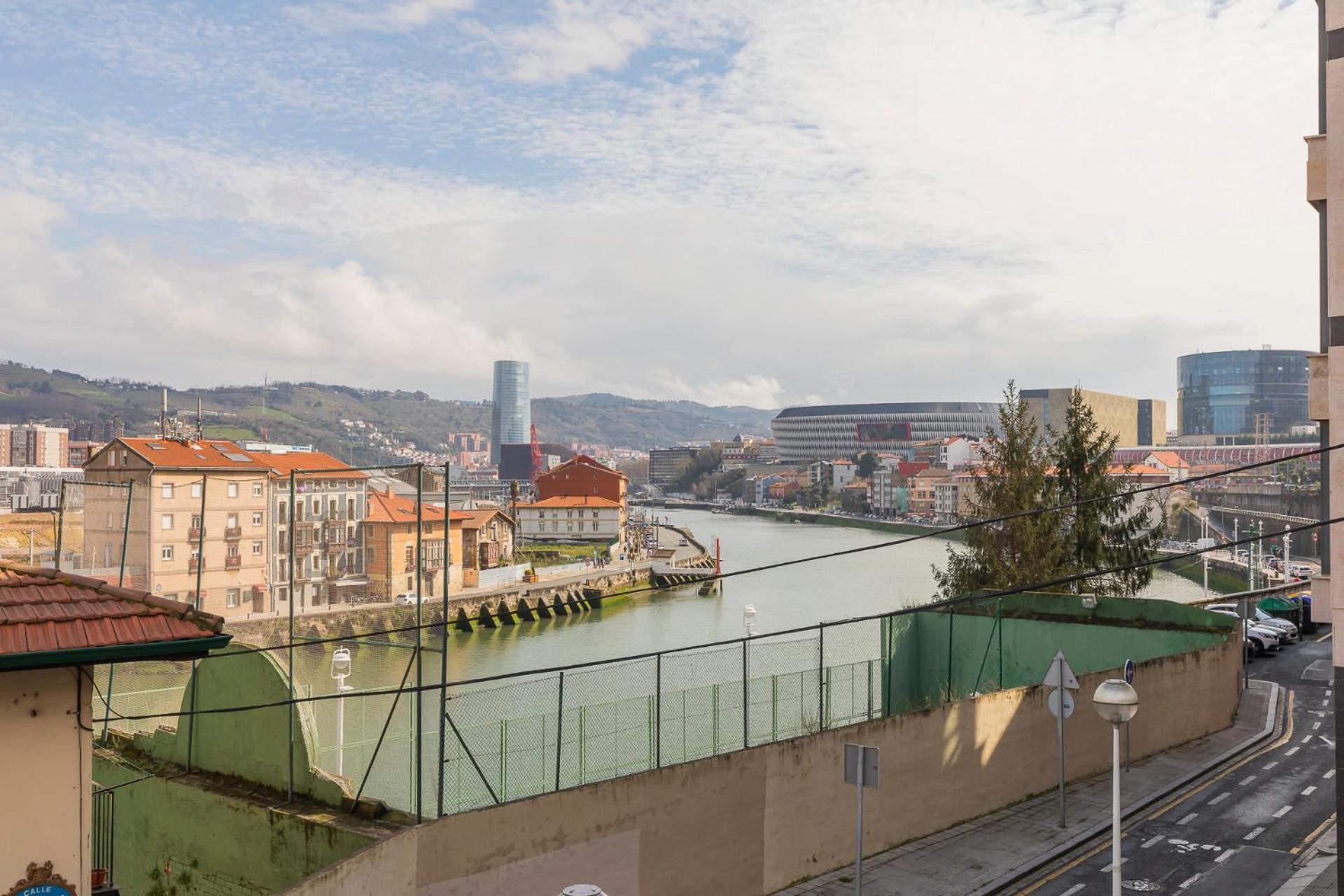 Akomodat En Apartamento Luminoso Junto Al Paseo De La Ria Bilbao Ngoại thất bức ảnh