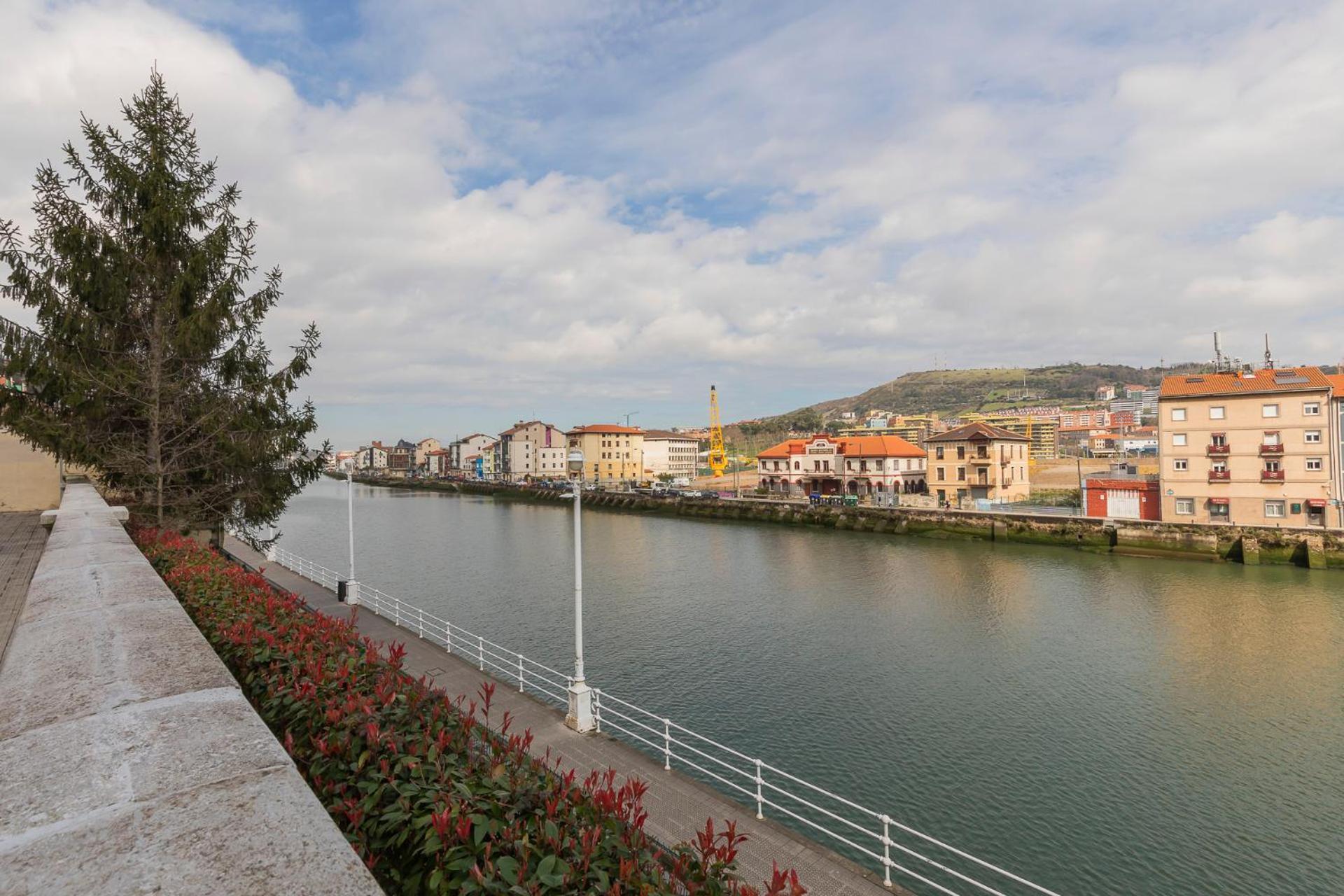Akomodat En Apartamento Luminoso Junto Al Paseo De La Ria Bilbao Ngoại thất bức ảnh